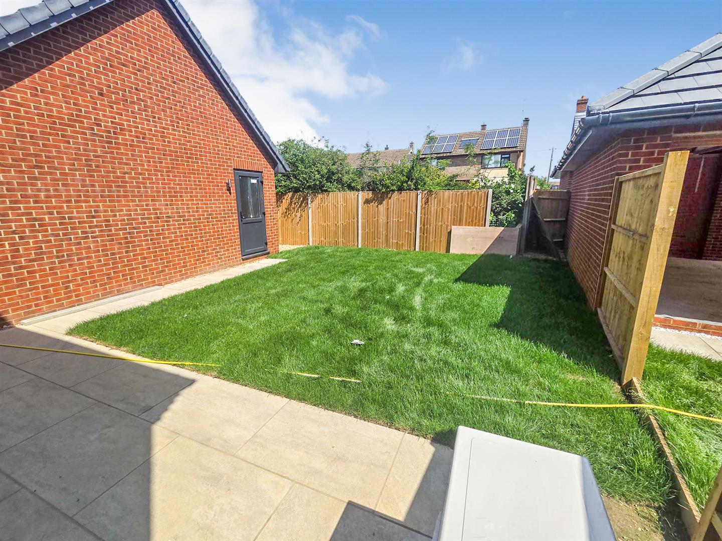 3 bed property in High street, Bedford